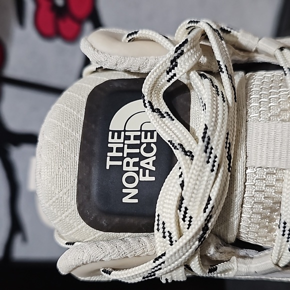 The North Face Activist Mid Futurelight Hiking Boots 11 NWB - Picture 3 of 9